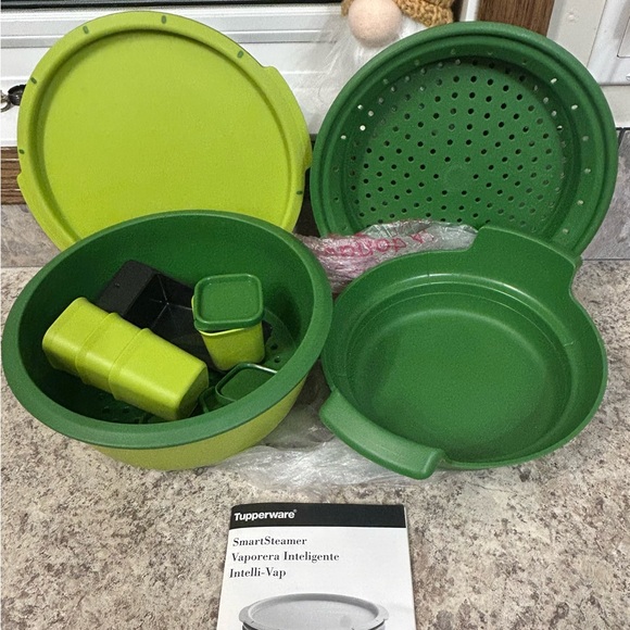 Tupperware Microwave steamer - Picture 3 of 6